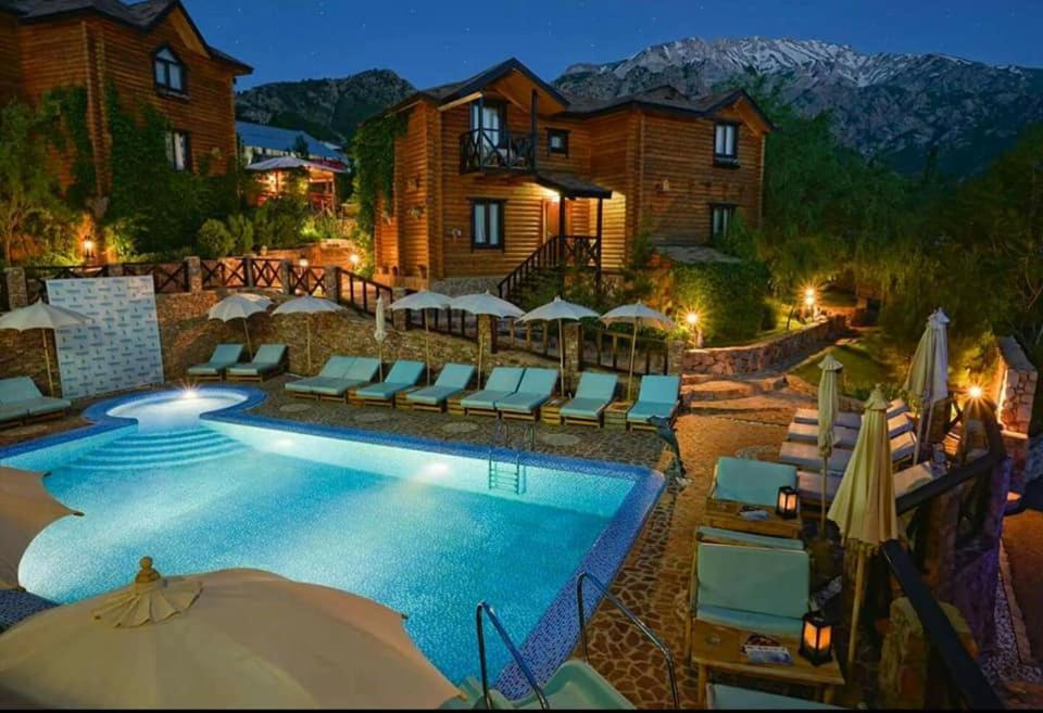 Boutigue Hotel Nebesa Chimgan Kültér fotó