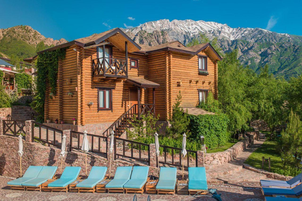 Boutigue Hotel Nebesa Chimgan Kültér fotó